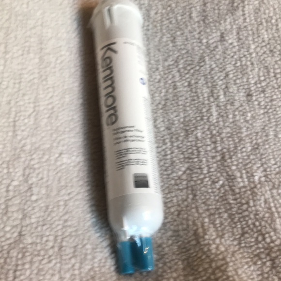 Kenmore 4609083 Water Filter 200G capacity, 6 months, WHI. - Picture 2 of 5